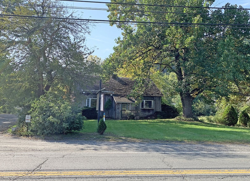 More Photos Of 329 Kent Rd, New Milford Apartments For Sale