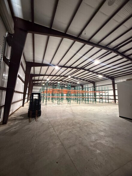 More Photos Of 2830 Industrial Plaza Dr, Tallahassee Industrial For Sale
