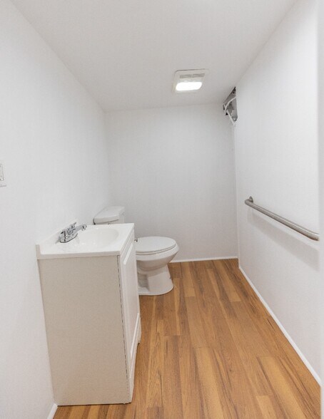 More Photos Of 4824 Pontchartrain Dr, Slidell Industrial For Lease