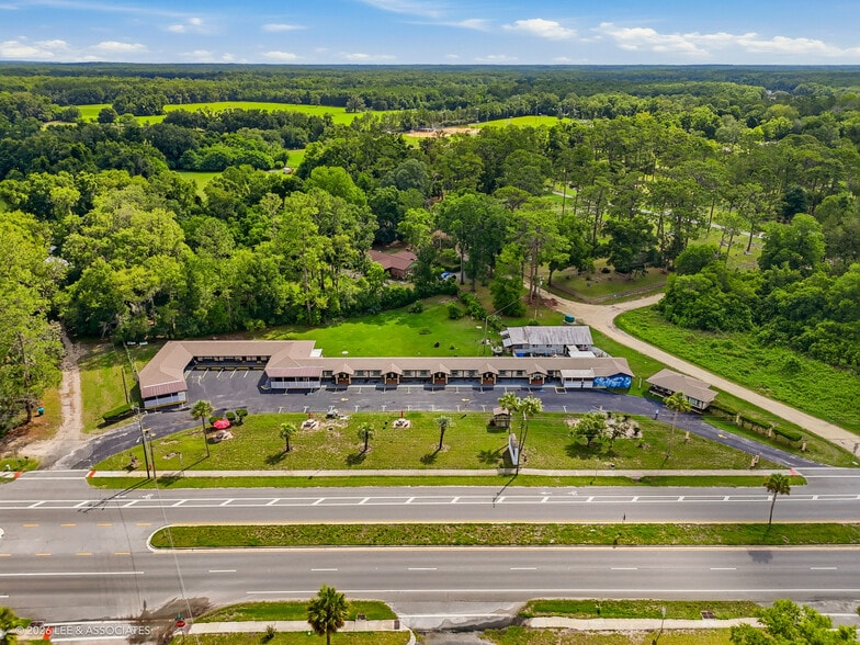 More Photos Of 19663 S US Hwy 441, High Springs Hotel For Sale