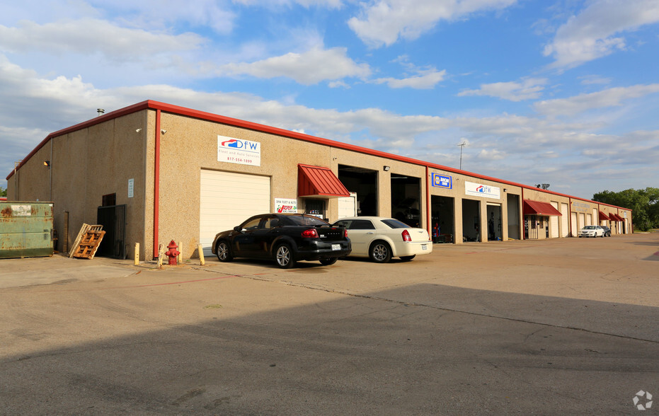 Primary Photo Of 5213 Davis Blvd, North Richland Hills Light Manufacturing For Lease