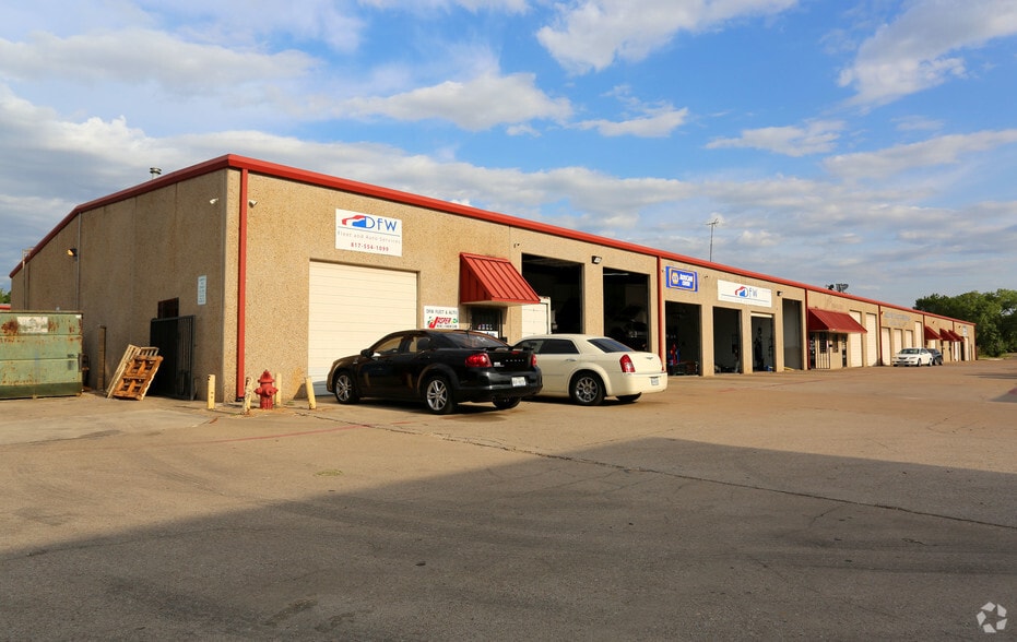 More Photos Of 5217 Davis Blvd, North Richland Hills Unknown For Lease