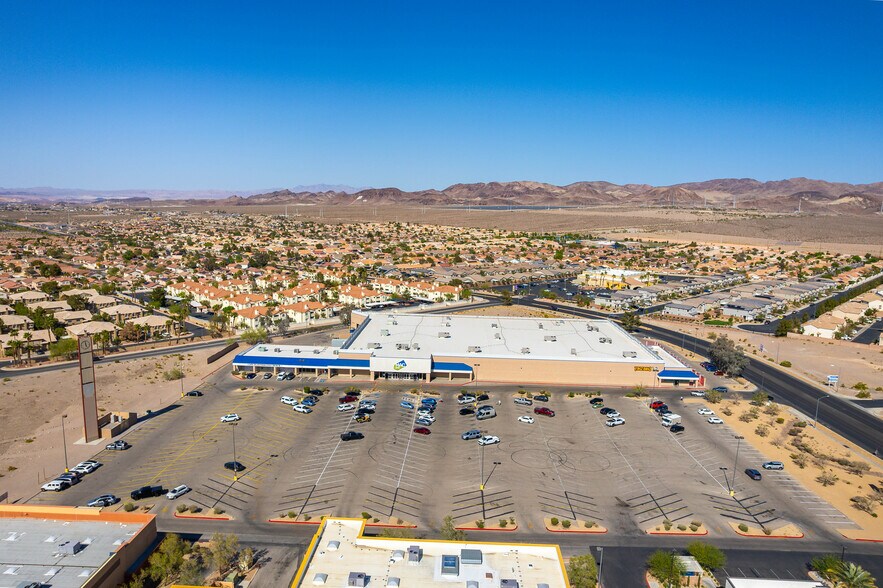Primary Photo Of 732-748 S Racetrack Rd, Henderson Freestanding For Sale