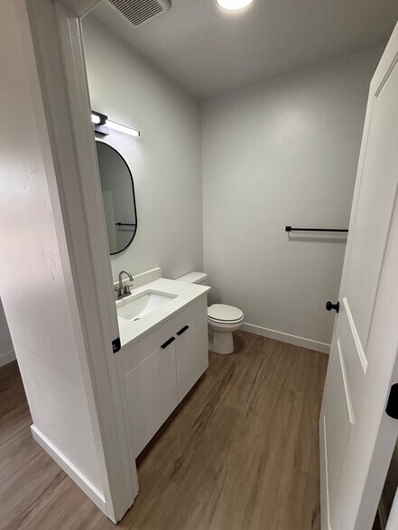 More Photos Of 404 E 5600 S, Salt Lake City Apartments For Sale