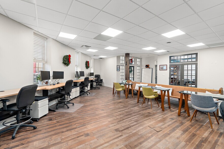 More Photos Of 438 Division St, Sewickley Office For Lease