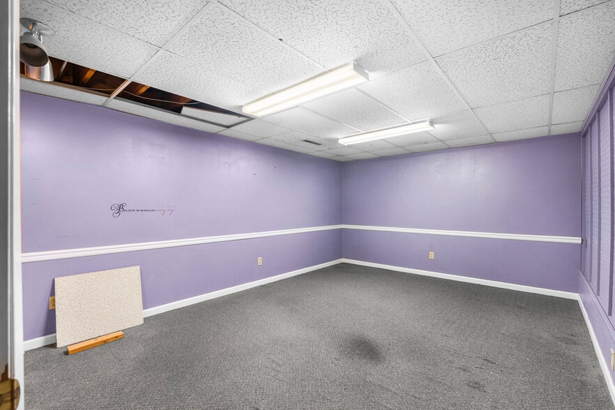 More Photos Of 40 S 6th Ave, Brighton Medical For Lease