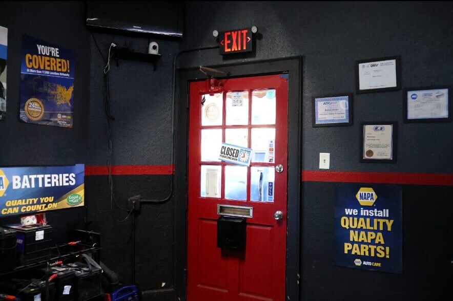 More Photos Of 1534 New Haven Ave, Milford Auto Repair For Sale