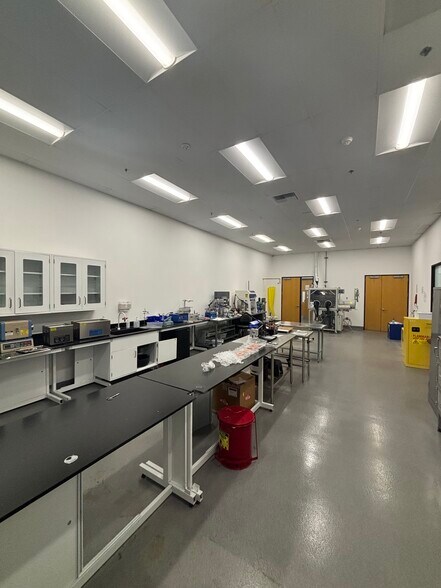 More Photos Of 1325 E El Segundo Blvd, El Segundo Food Processing For Lease