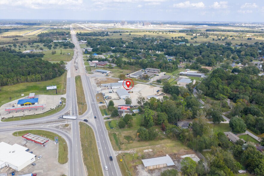 More Photos Of 3144 Texas Ave, Bridge City Warehouse For Lease