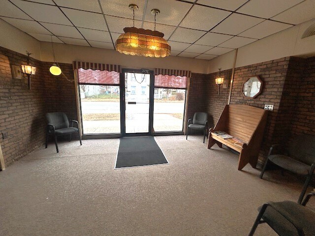 More Photos Of 640 5th Ave, Troy Specialty For Sale