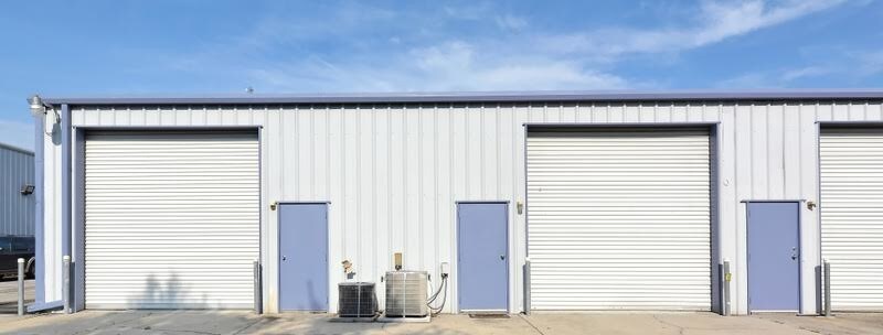 More Photos Of 4515-4521 Northgate Ct, Sarasota Warehouse For Sale