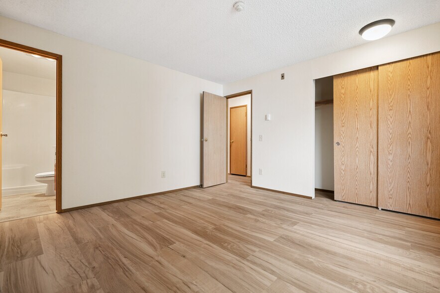 More Photos Of 9608 NE 188th St, Bothell Apartments For Sale