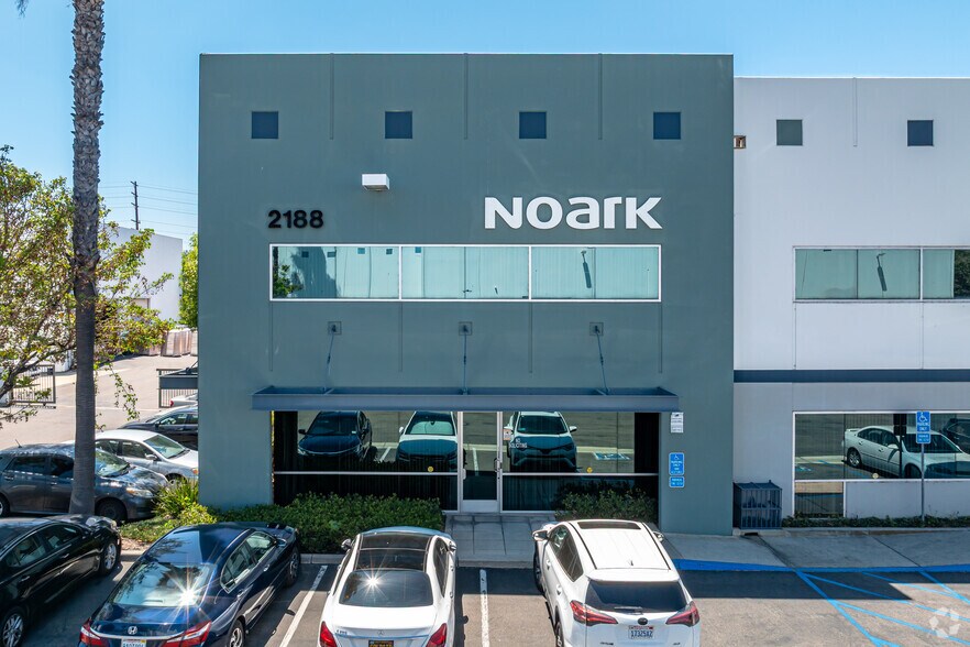 More Photos Of 2188 Pomona Blvd, Pomona Warehouse For Lease