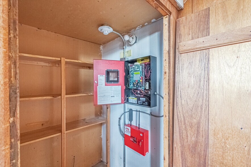 More Photos Of 82 Mill St, Mays Landing Restaurant For Sale