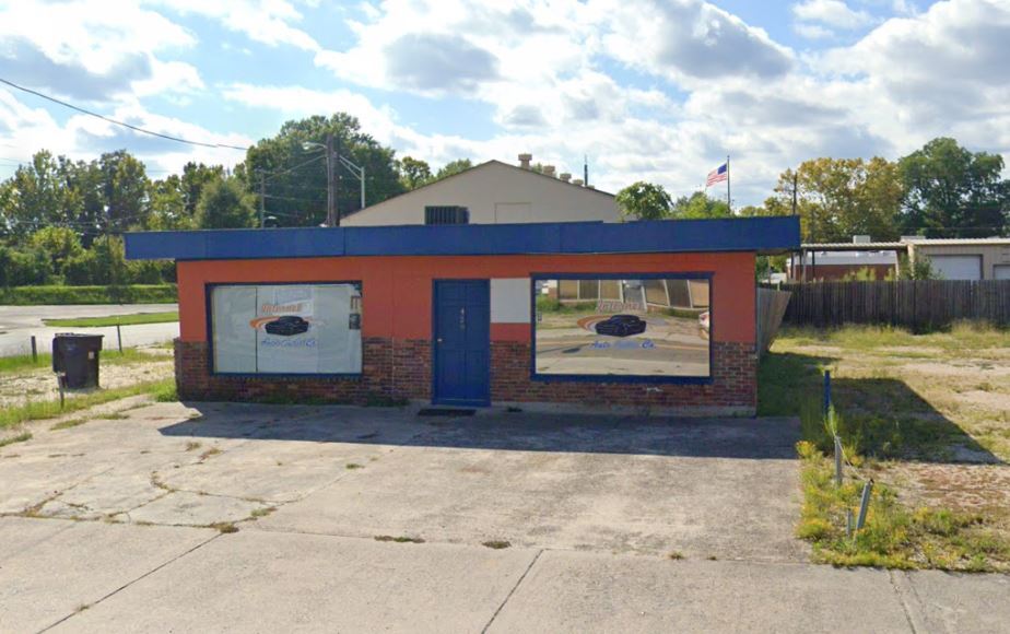 Primary Photo Of 419 12 St, Augusta General Retail For Sale