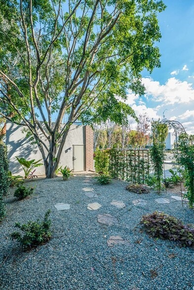 More Photos Of 1301 E Orangewood Ave, Anaheim Office For Sale