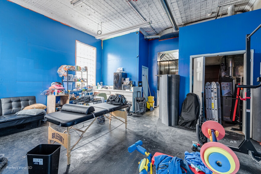 More Photos Of 1956 Ridge Rd, Homewood Storefront Retail Residential For Lease