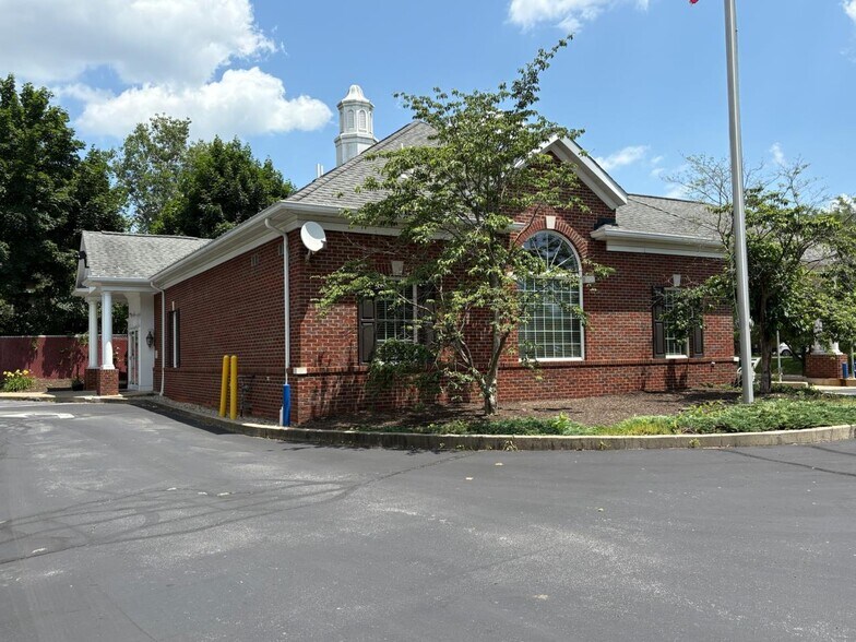 More Photos Of 998 3rd St, Beaver Office For Sale