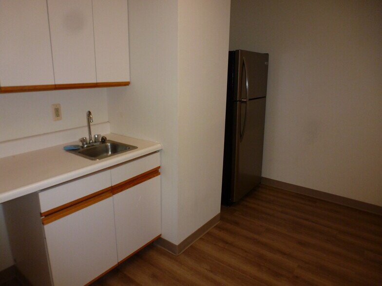 More Photos Of 1415 Hooper Ave, Toms River Office For Lease