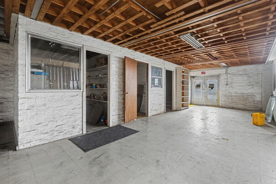 More Photos Of , Angleton Unknown For Sale
