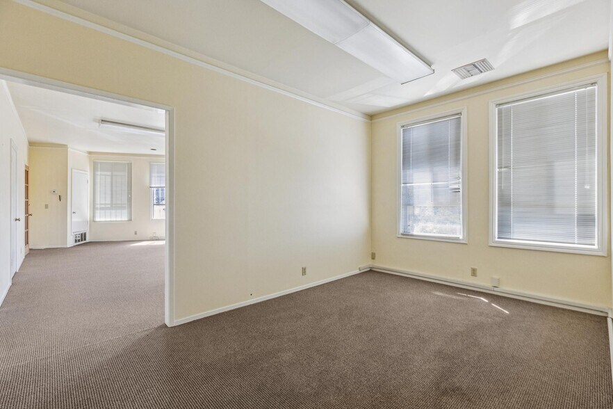 More Photos Of 2525-2533 Ocean Ave, San Francisco Storefront Retail Office For Sale