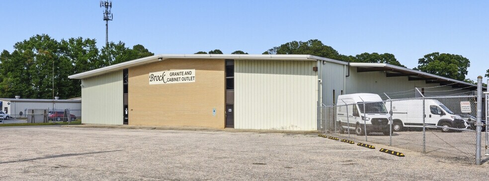 More Photos Of 2321 Hope Mills Rd, Fayetteville Unknown For Lease