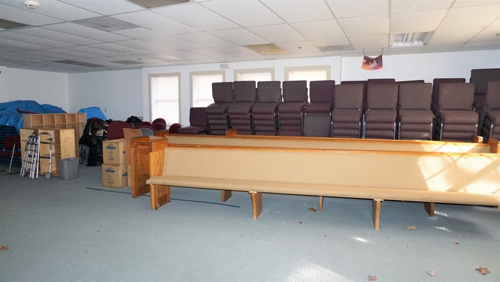 More Photos Of 2589-2613 Tilson Rd, Decatur Religious Facility For Lease