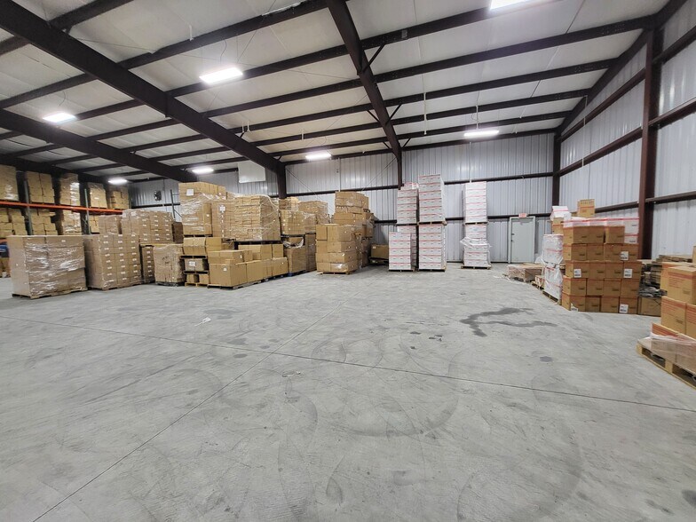 More Photos Of 516 Adele Ave, Joplin Distribution For Sale