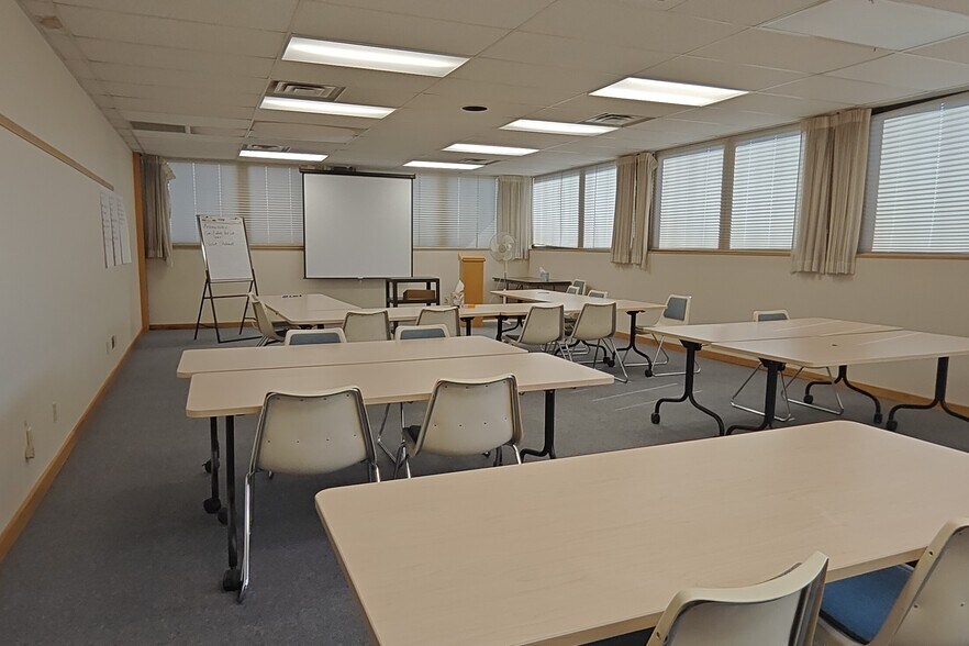 More Photos Of 2808 North Ave, Grand Junction Office For Sale