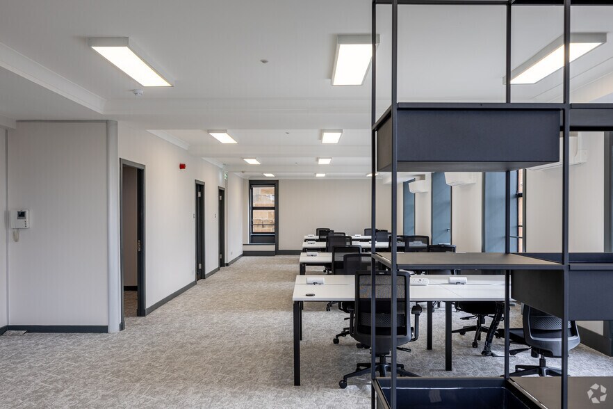 More Photos Of 78 St Vincent St, Glasgow Office For Lease