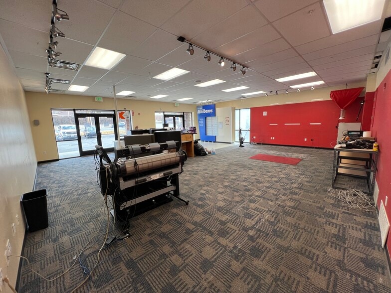 More Photos Of 189 N Highway 89, North Salt Lake Showroom For Lease