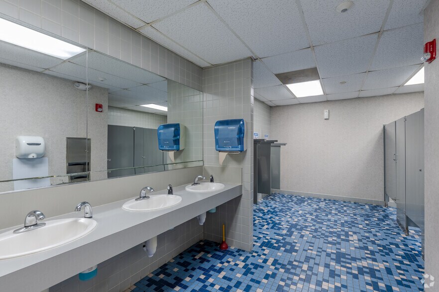 More Photos Of 570 Mount Pleasant Ave, Dover Warehouse For Sale