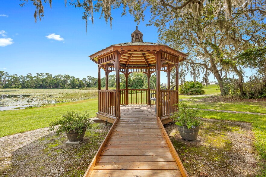 More Photos Of 579 Johnson Lake Rd, De Leon Springs Assisted Living For Sale