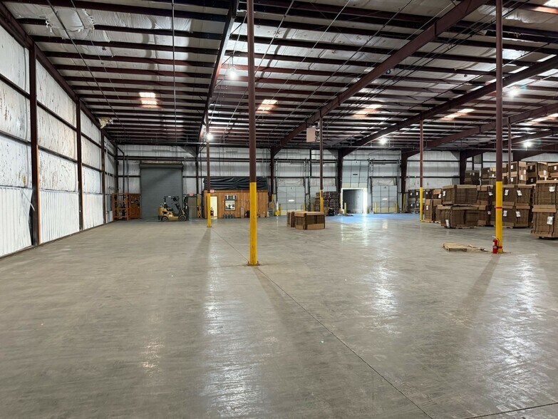 More Photos Of 9120 Wheat St NE, Covington Warehouse For Lease