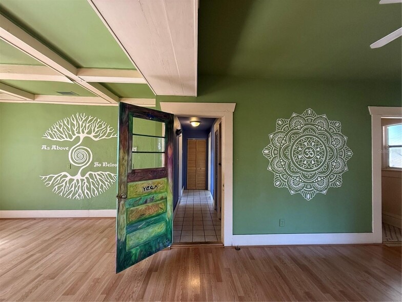 More Photos Of 5610 N Nebraska Ave, Tampa Office For Sale