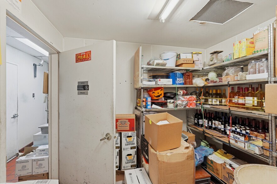 More Photos Of 72 N 850 E, Lehi Restaurant For Sale