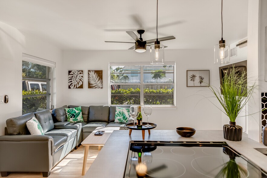 More Photos Of 402 Ocean Breeze, Lake Worth Beach Apartments For Sale