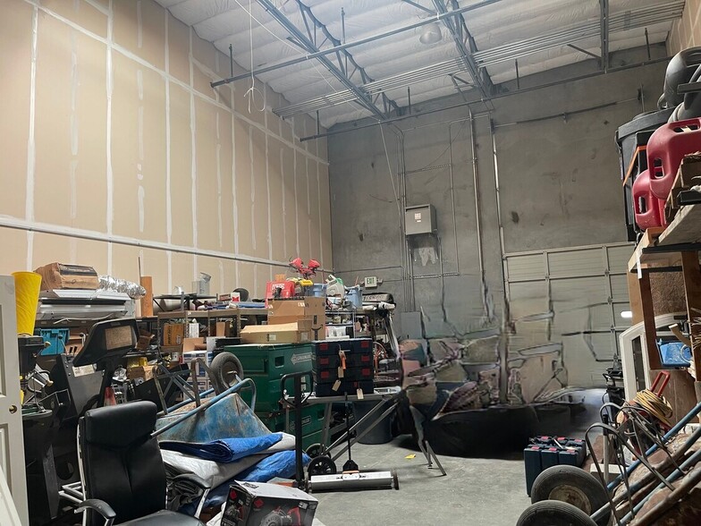 More Photos Of 2168-2196 Ringwood Ave, San Jose Light Distribution For Lease