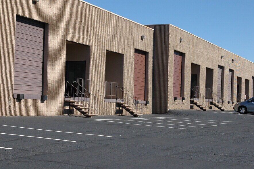 More Photos Of 3203 W Hampden Ave, Englewood Industrial For Lease