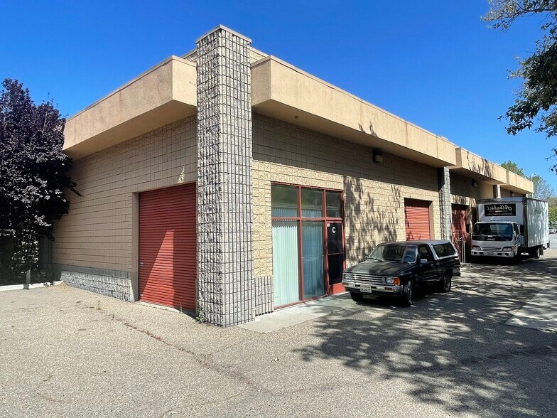 More Photos Of 219 Bonetti Dr, San Luis Obispo Warehouse For Sale