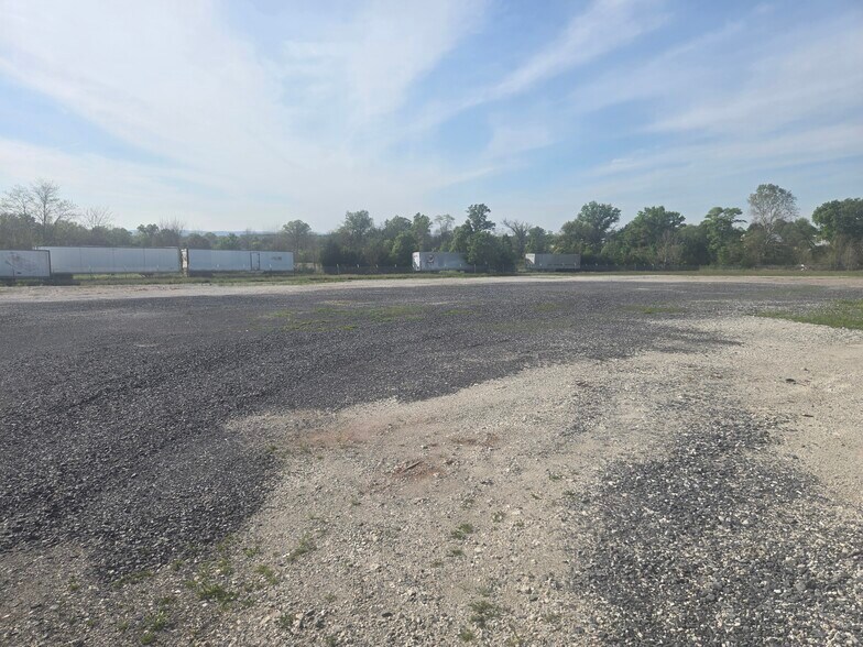 More Photos Of 3668 Baltimore Pike, Littlestown Land For Lease