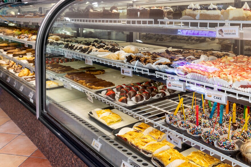 More Photos Of 130 Chapel St, New Shoreham Storefront Retail Residential For Sale