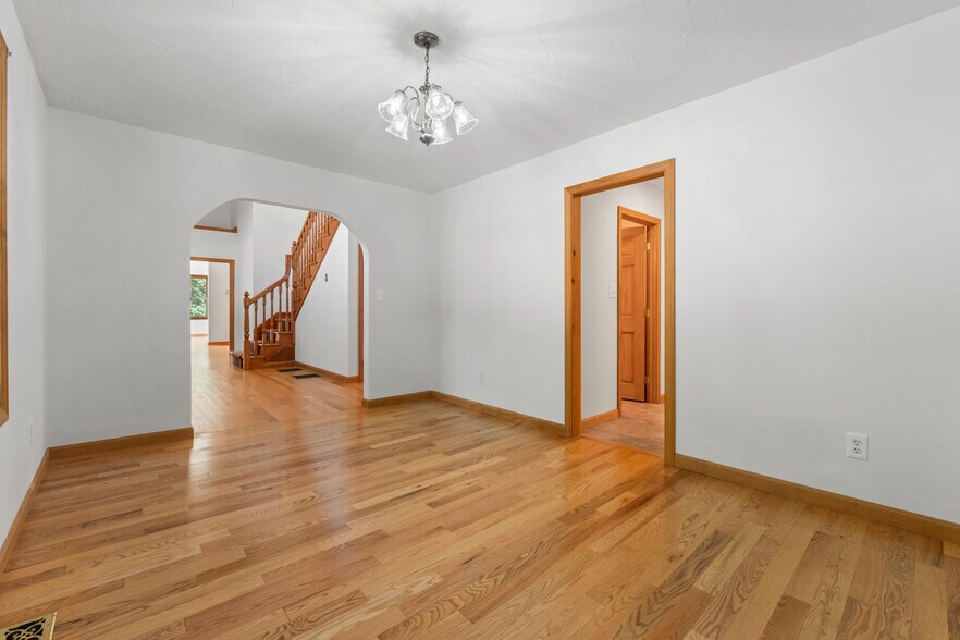 More Photos Of 41 Hobbs Rd, West Newfield Specialty For Sale