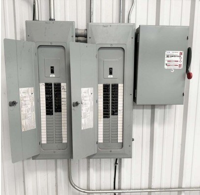 More Photos Of 711 N Morgan Rd, Yukon Warehouse For Lease