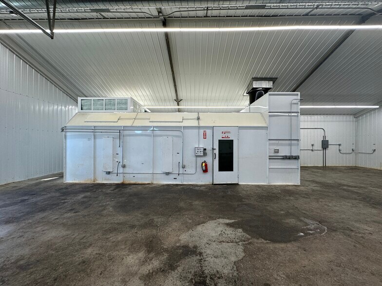 More Photos Of 18668 B50 Rd, Delta Distribution For Sale