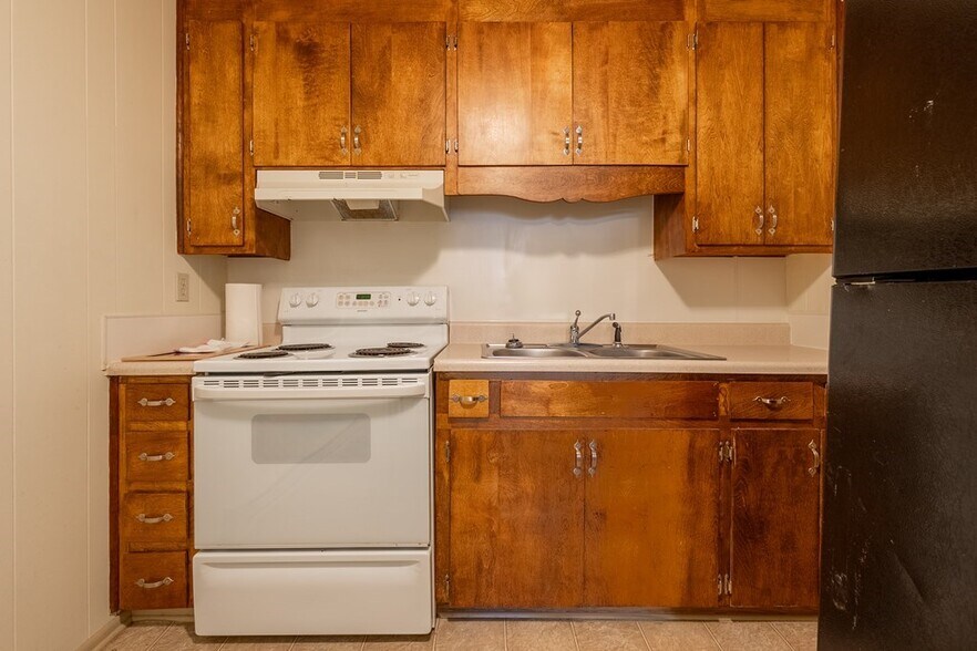 More Photos Of 171 Market St, Marion Multifamily For Sale