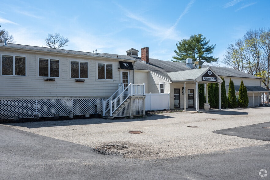 More Photos Of 460 Washington St, Pembroke Storefront Retail Office For Lease
