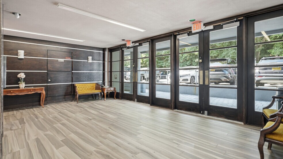 More Photos Of 521 Route 111, Hauppauge Medical For Lease