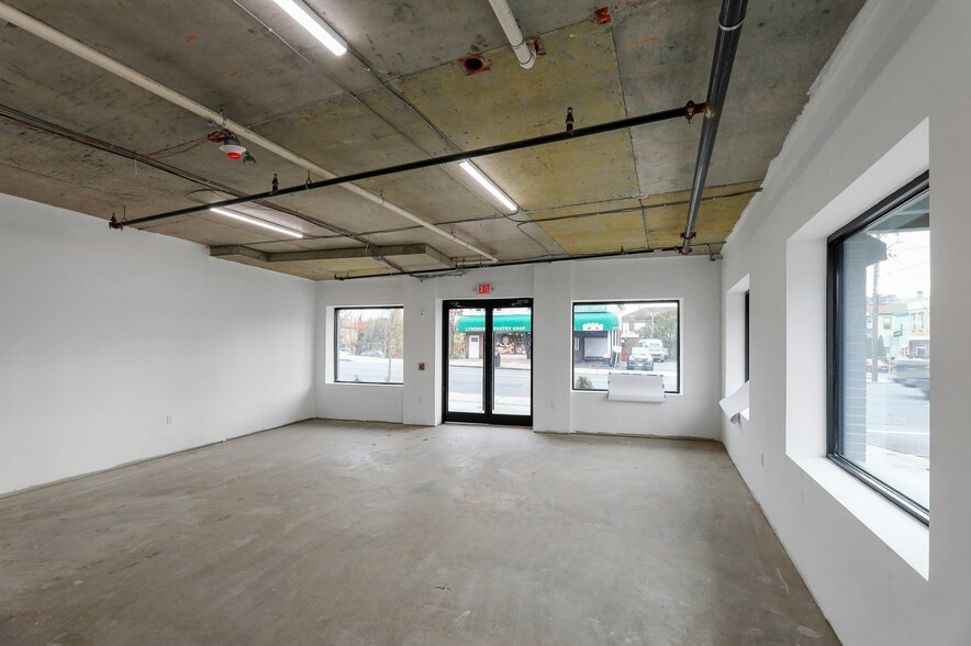 More Photos Of 255 Ridge Rd, Lyndhurst Apartments For Lease