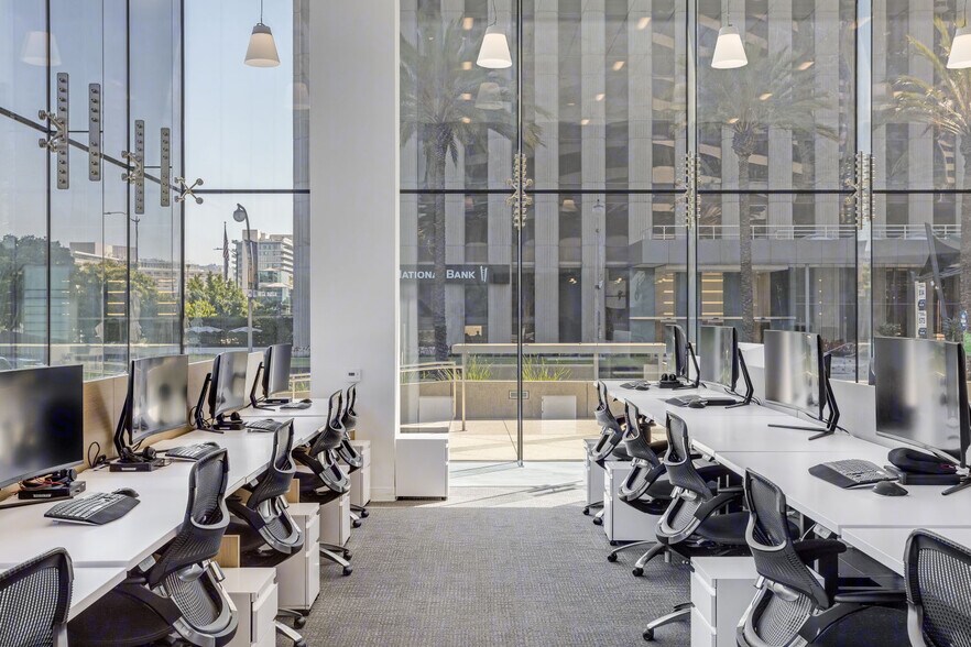 More Photos Of 1801 Century Park E, Los Angeles Office For Lease